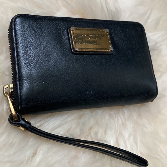MARC by MARC JACOBS Classic Q Zip Wallet - Black - Picture 3 of 6